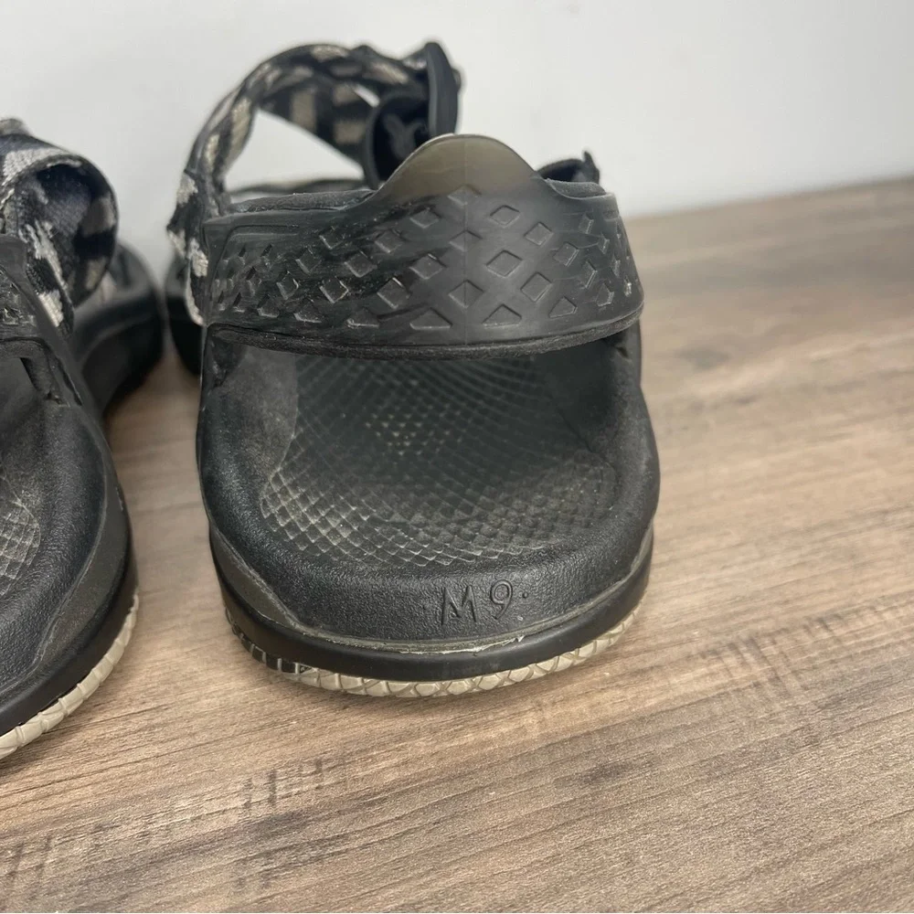 Men’s Chaco canyon sport sandals black‎ gray men’s size 9
